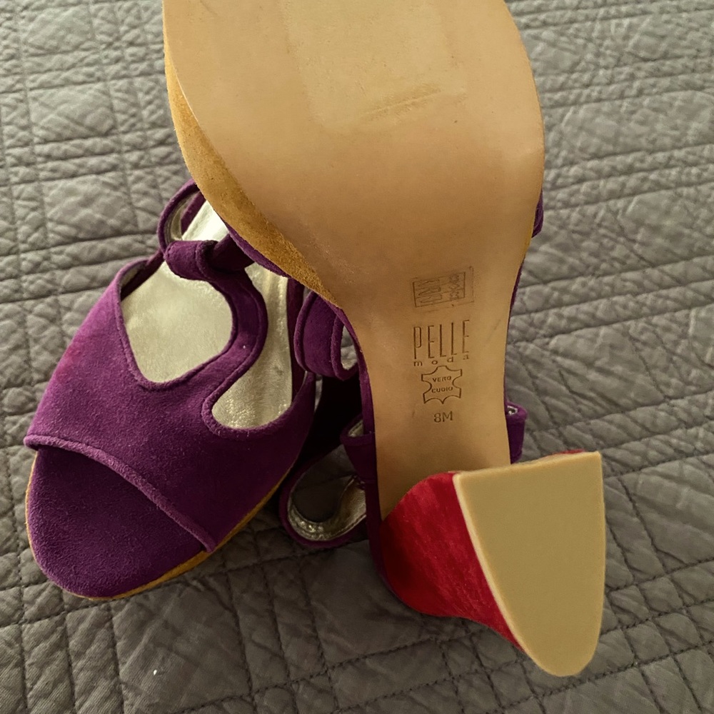 Pelle Moda Purple Suede Platform Sandals Size 8 New without box (never worn)